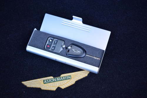 2002 Aston Martin V12 Vanquish - Only 11,757 miles! In vendita (immagine 104 di 147)