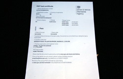 2002 Aston Martin V12 Vanquish - Only 11,757 miles! In vendita (immagine 113 di 147)