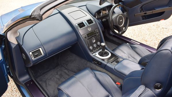 2007 Aston Martin V8 Vantage Roadster For Sale (picture :index of 39)