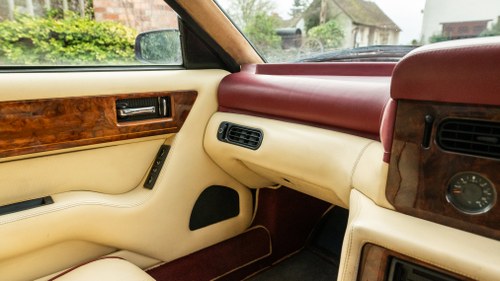 1993 Aston Martin Virage Volante In vendita (immagine 28 di 204)