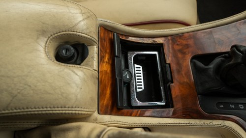 1993 Aston Martin Virage Volante In vendita (immagine 38 di 204)