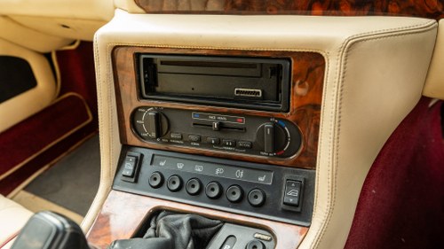 1993 Aston Martin Virage Volante In vendita (immagine 27 di 204)