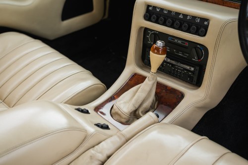 1990 Aston Martin Virage 5.3 V8 Automatic à venda (imagem 41 de 130)