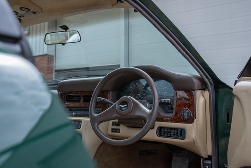 1992 Aston Martin Virage In vendita (immagine 77 di 258)
