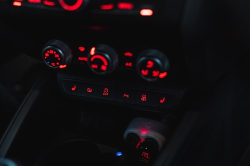 2014 Audi A1 Black Edition 2.0d zum Verkauf (Bild 40 von 102)