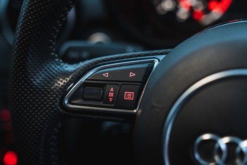 2014 Audi A1 Black Edition 2.0d zum Verkauf (Bild 33 von 102)