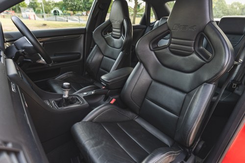 2006 Audi RS4 Quattro zum Verkauf (Bild 29 von 92)