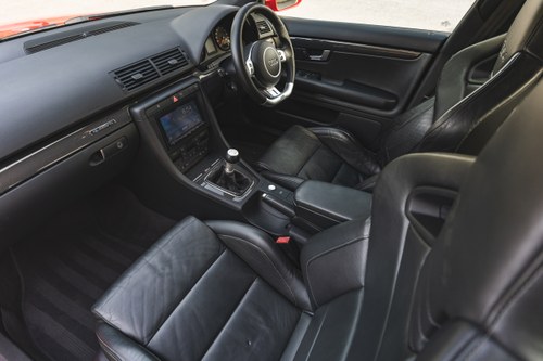 2006 Audi RS4 Quattro zum Verkauf (Bild 13 von 92)