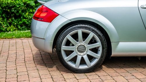 2001 Audi TT Quattro à venda (imagem 14 de 185)