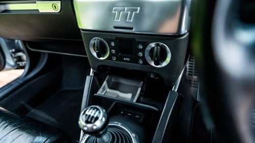 2001 Audi TT Quattro à venda (imagem 28 de 185)