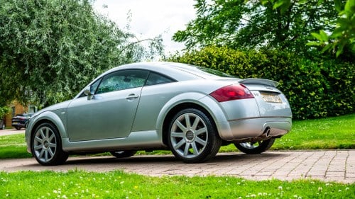 2001 Audi TT Quattro à venda (imagem 10 de 185)