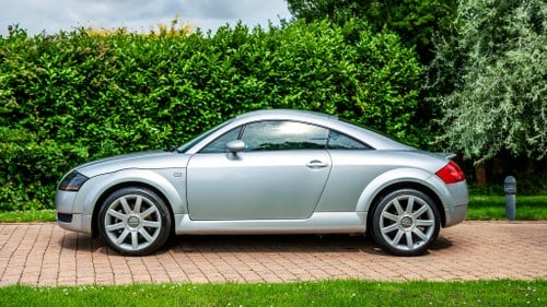 2001 Audi TT Quattro à venda (imagem 8 de 185)