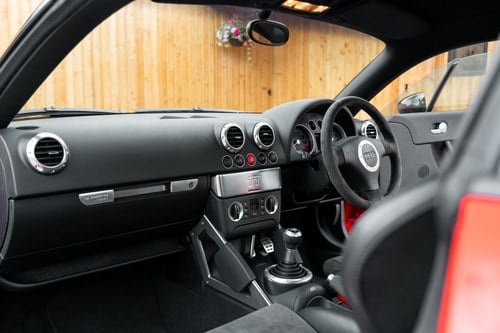 2005 Audi TT Quattro Sport 240 For Sale (picture 32 of 151)