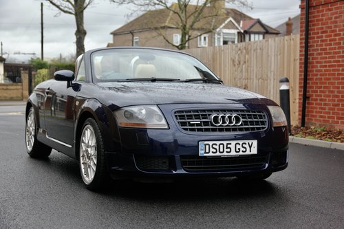 NO RESERVE - 2005 Audi TT 3.2 V6 Roadster DSG In vendita (immagine 15 di 132)