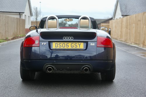 NO RESERVE - 2005 Audi TT 3.2 V6 Roadster DSG In vendita (immagine 18 di 132)