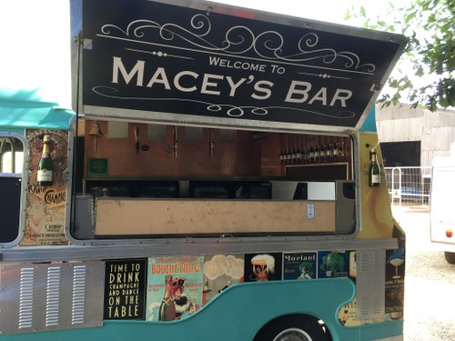 1976 Bedford CF Van Professional Bar Conversion Te koop (foto 17 van 30)