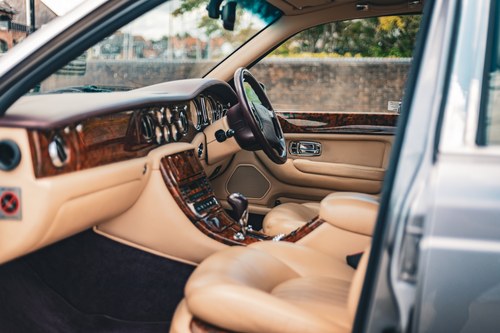 2000 Bentley Arnage Red Label Te koop (foto 22 van 246)