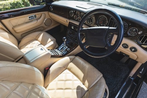 2002 Bentley Arnage T Black Label Te koop (foto 19 van 106)