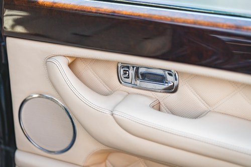 2002 Bentley Arnage T Black Label Te koop (foto 34 van 106)