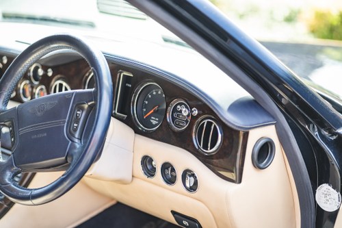 2002 Bentley Arnage T Black Label Te koop (foto 16 van 106)