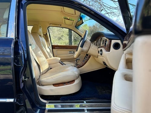 1999 Bentley Arnage Green Label Te koop (foto 38 van 266)