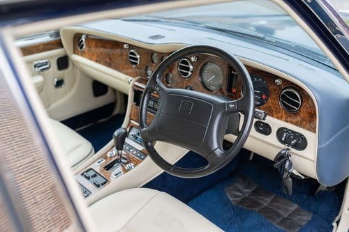 1997 Bentley Turbo R Long Wheelbase Saloon In vendita (immagine 16 di 152)