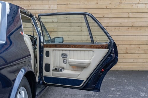 1997 Bentley Turbo R Long Wheelbase Saloon In vendita (immagine 79 di 152)