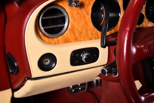 2005 Bentley Continental Coupé W12 (LHD) Te koop (foto 32 van 74)