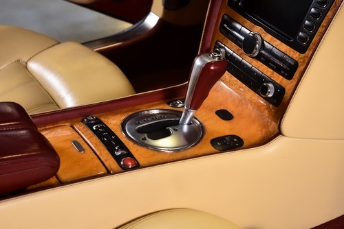 2005 Bentley Continental Coupé W12 (LHD) Te koop (foto 39 van 74)