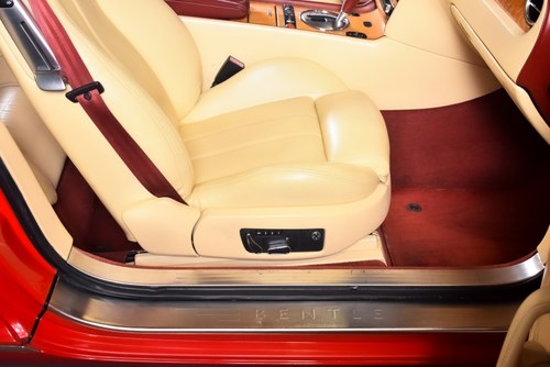 2005 Bentley Continental Coupé W12 (LHD) Te koop (foto 37 van 74)