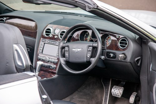 2007 Bentley Continental GTC Mulliner Te koop (foto 23 van 206)