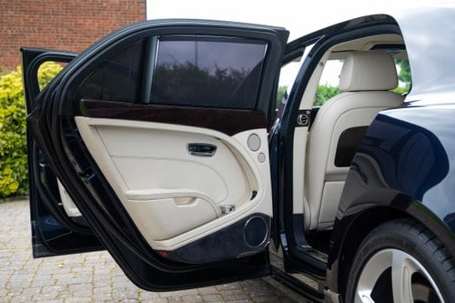 2011 Bentley Mulsanne zum Verkauf (Bild 27 von 192)
