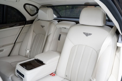 2011 Bentley Mulsanne zum Verkauf (Bild 21 von 192)