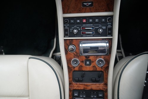 1992 Bentley Turbo R Te koop (foto 94 van 226)