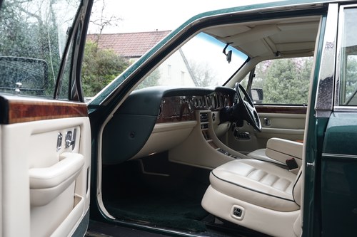 1992 Bentley Turbo R Te koop (foto 54 van 226)
