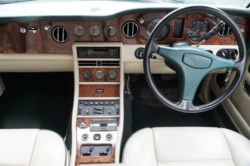 1992 Bentley Turbo R Te koop (foto 74 van 226)