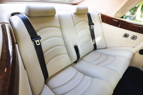 1998 Bentley Azure convertible Te koop (foto 67 van 140)