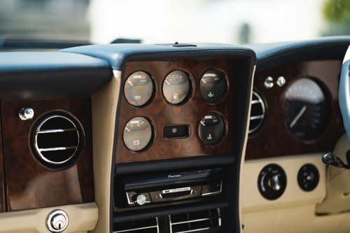 1998 Bentley Azure convertible Te koop (foto 23 van 140)