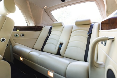 1998 Bentley Azure convertible Te koop (foto 71 van 140)