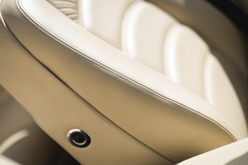 1998 Bentley Azure convertible Te koop (foto 45 van 140)