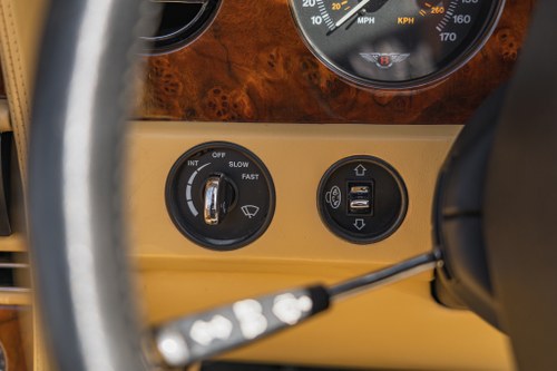 1997 Bentley Azure In vendita (immagine 38 di 128)