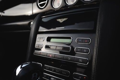 2006 Bentley Azure For Sale (picture 56 of 138)