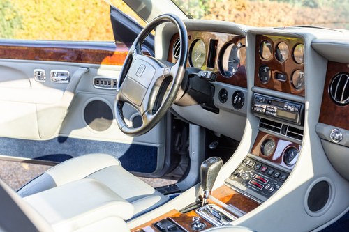 1996 Bentley Azure (LHD) Te koop (foto 64 van 169)