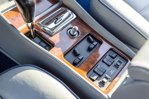 1996 Bentley Azure (LHD) Te koop (foto 39 van 169)