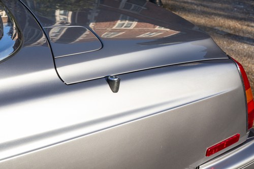 1996 Bentley Azure (LHD) Te koop (foto 108 van 169)