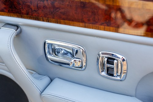 1996 Bentley Azure (LHD) Te koop (foto 57 van 169)