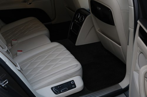 2015 Bentley Flying Spur In vendita (immagine 52 di 128)