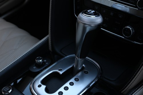 2015 Bentley Flying Spur In vendita (immagine 26 di 128)