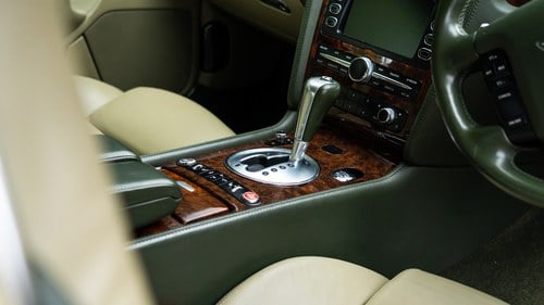 2004 Bentley Continental GT zum Verkauf (Bild 31 von 135)