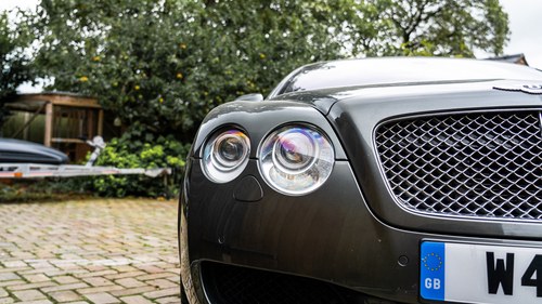 2004 Bentley Continental GT zum Verkauf (Bild 75 von 135)